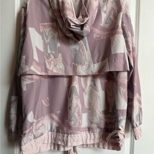 Nike Women's Pink Marble-Print Hooded Utility Raincoat